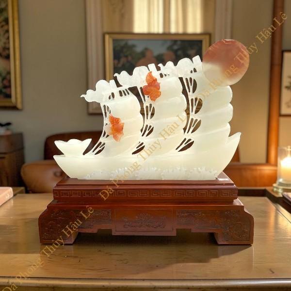Vật phẩm phong thủy làm quà tặng tân gia trang trí phòng khách